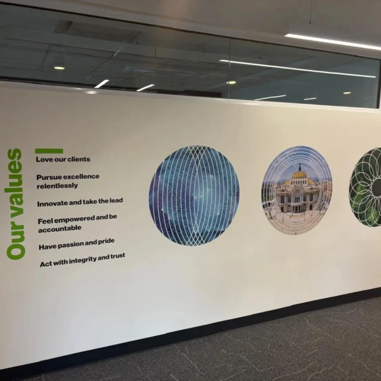 Muro branding informativo